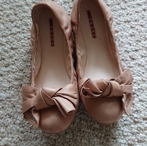 Prada Leather Logo sweet Bow Scrunch Ballet Flat - in‎ light pink